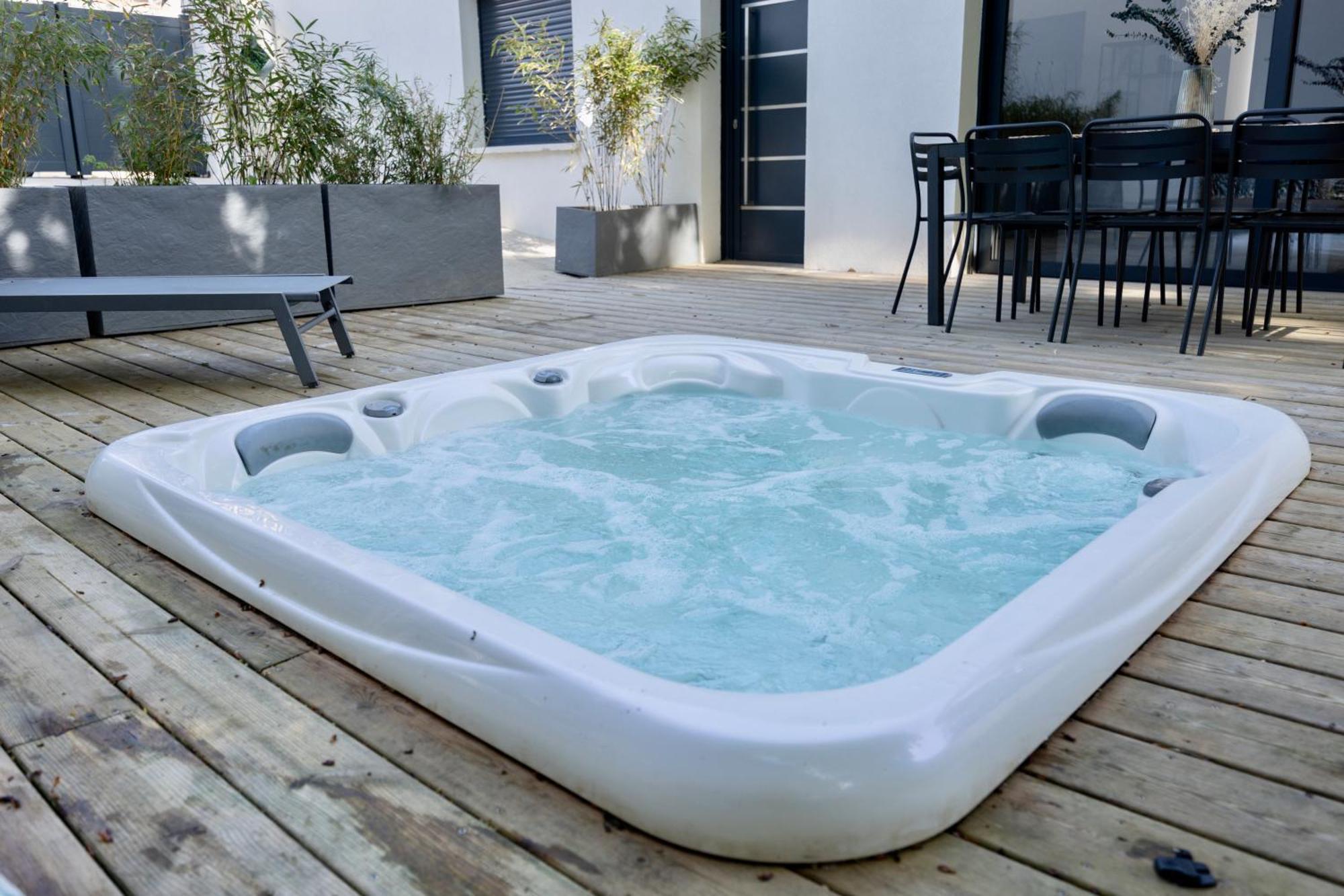 Maison T4 Climatisee Avec Jacuzzi A Lagord Eksteriør billede